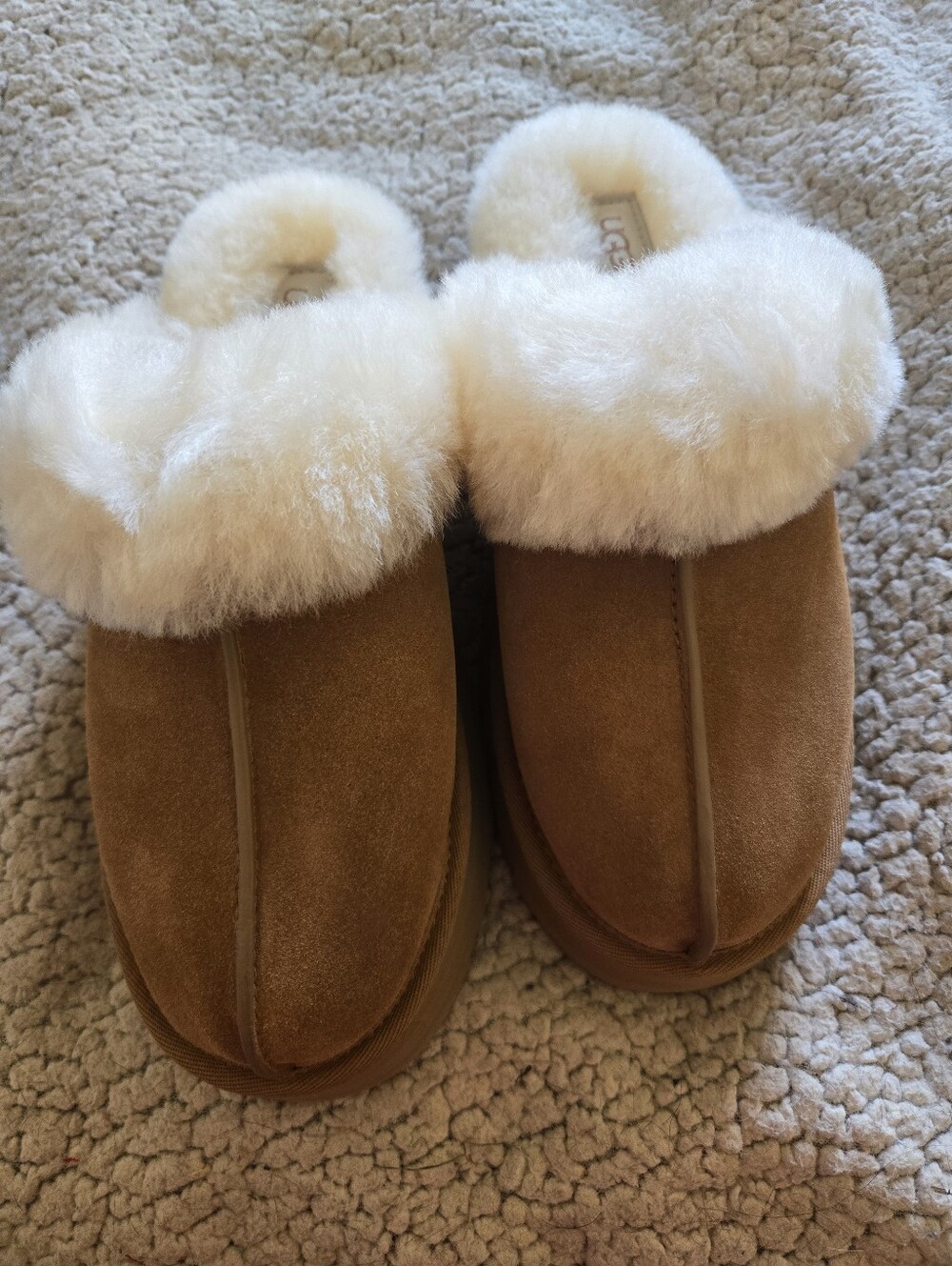 UGG Chestnut Suede Disquette Slip-On Shearling Clogs size Womens 8